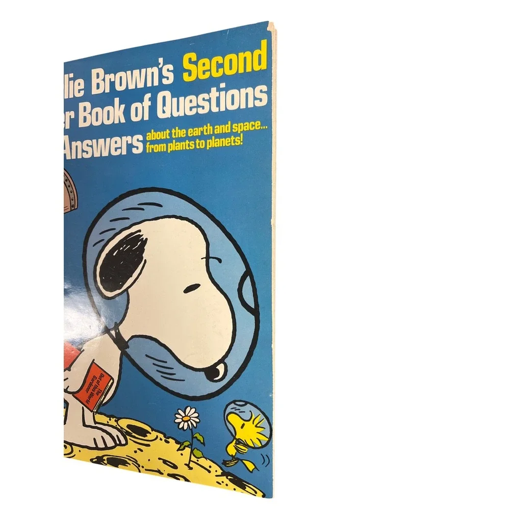Charlie Brown's Second Super Book of Questions Answers 1979 Space Earth Science